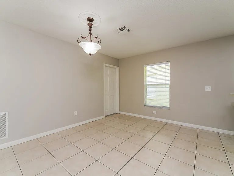 213 Owenshire Cir — Photo 6