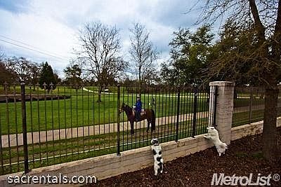 2nd image of 6229 Gobernadores Ln