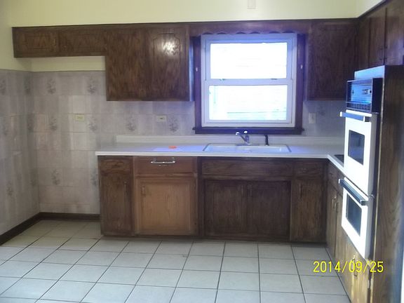 5th image of 640 Exchange Ave