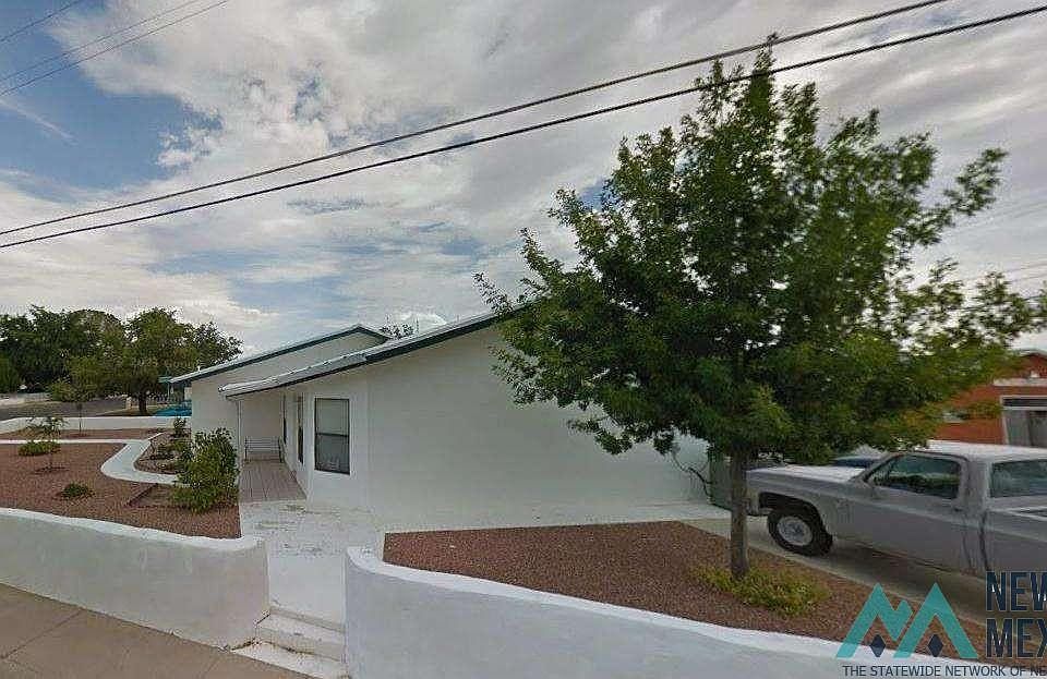 1st image of 1200 Luna St