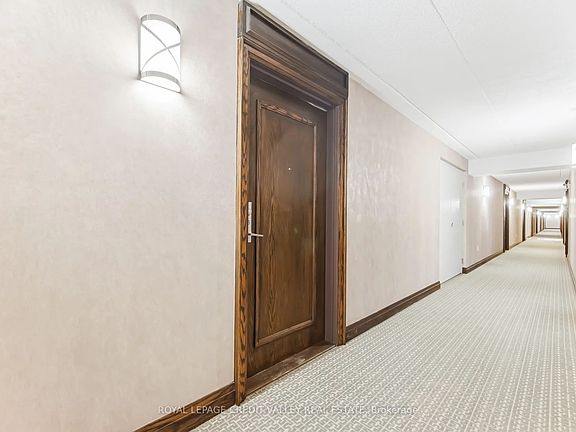 4th image of 30 Via Rosedale Way