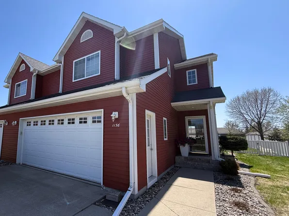 1156 38th Ave S, Grand Forks, ND 58201