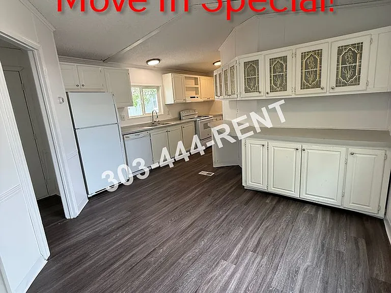 8525 Garfield Ct — Photo 5