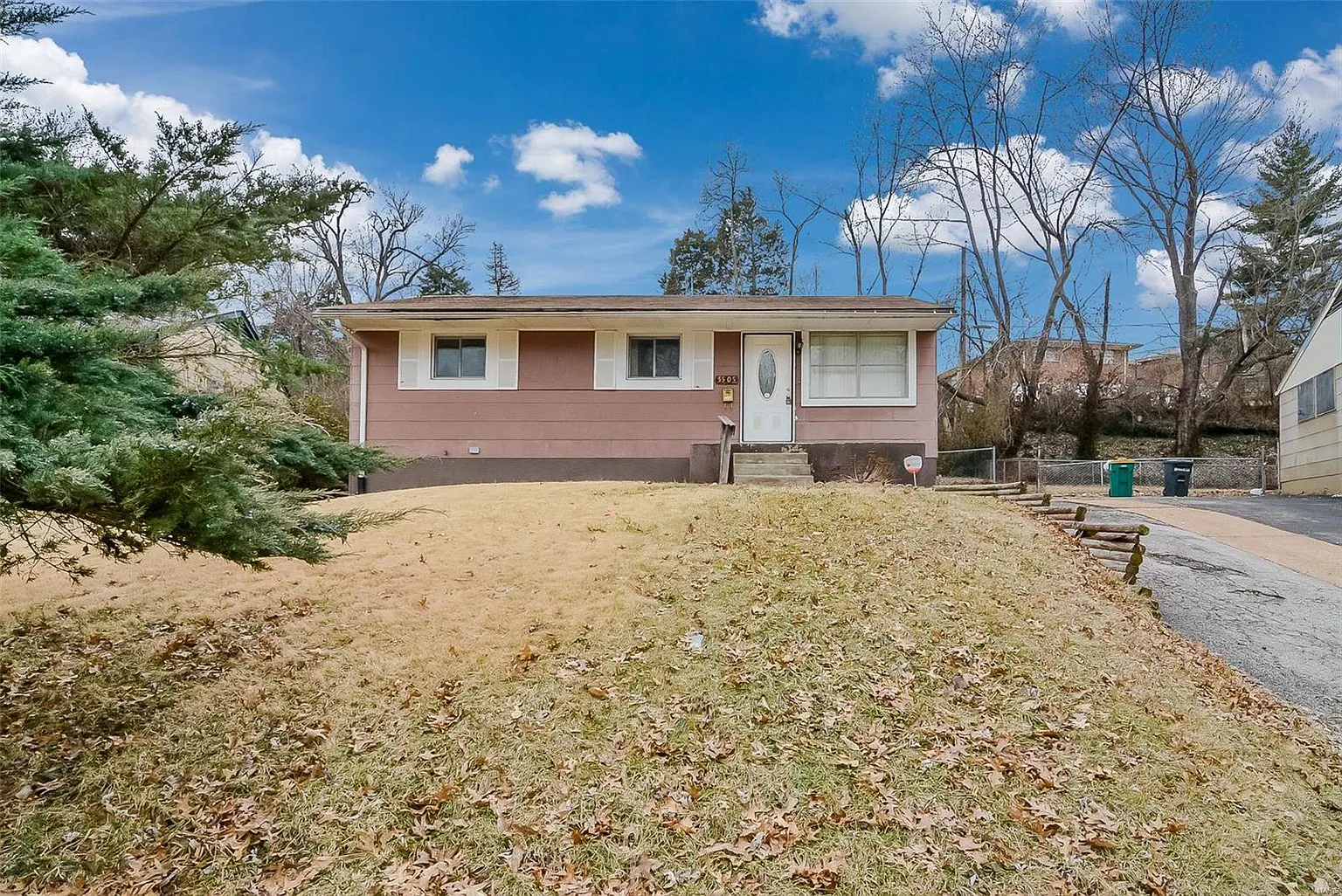 5505 Sapphire Ave photo 1