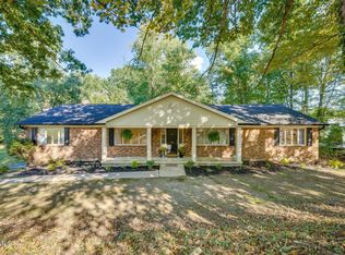 2401 Essex Dr, Kingsport, TN 37660