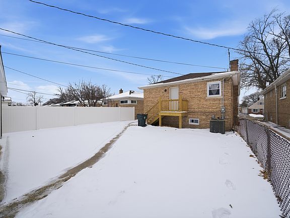 3rd image of 319 50th Ave