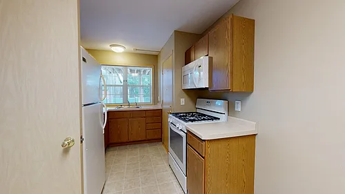 2905 Commercial Ave #1 — Photo 4