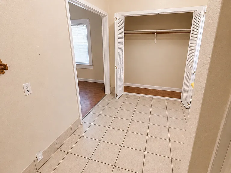 2850 Myers St — Photo 17