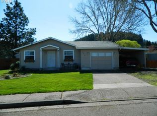 371 W F St, Creswell, OR 97426