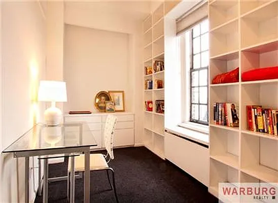 Sold by Warburg | media 14