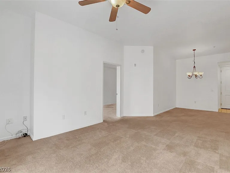 31 E Agate Ave #409 — Photo 5