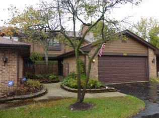 169 Indian Boundary Dr, Westmont, IL