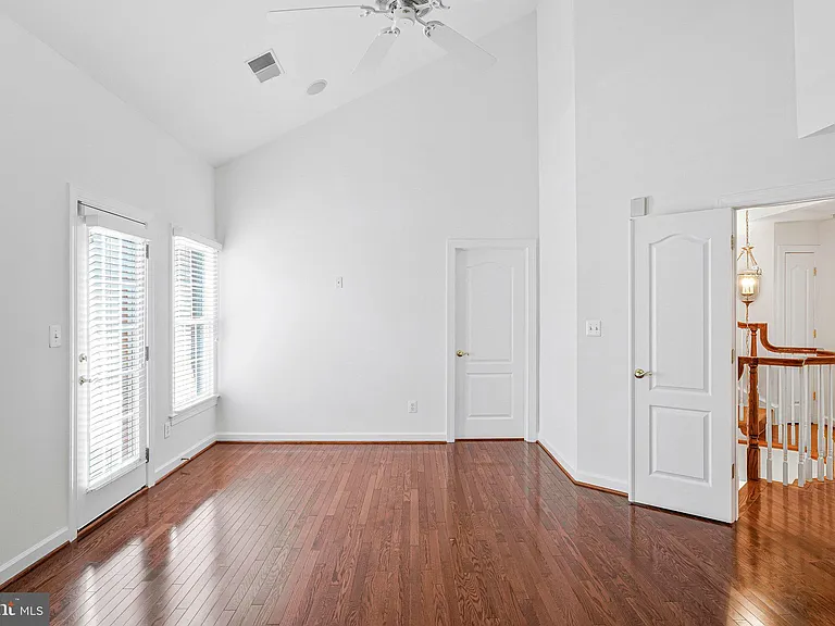 7720 Spoleto Ln — Photo 24