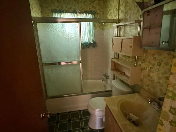 5th image of 6199 Stem Ln