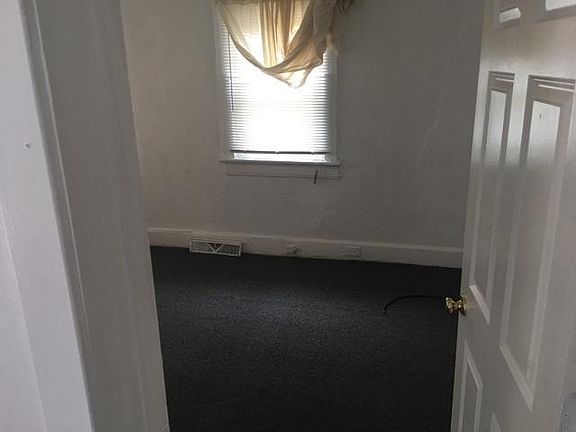 2nd image of 15 Ross Ct