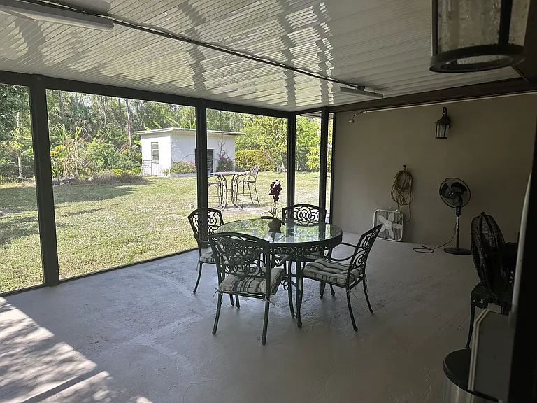 493 Castle Dr #A — Photo 14