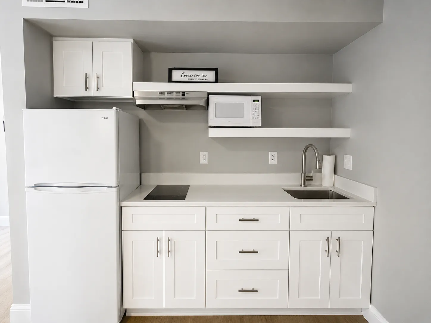 Studio, 450 sqft, $1,450 — Photo 3
