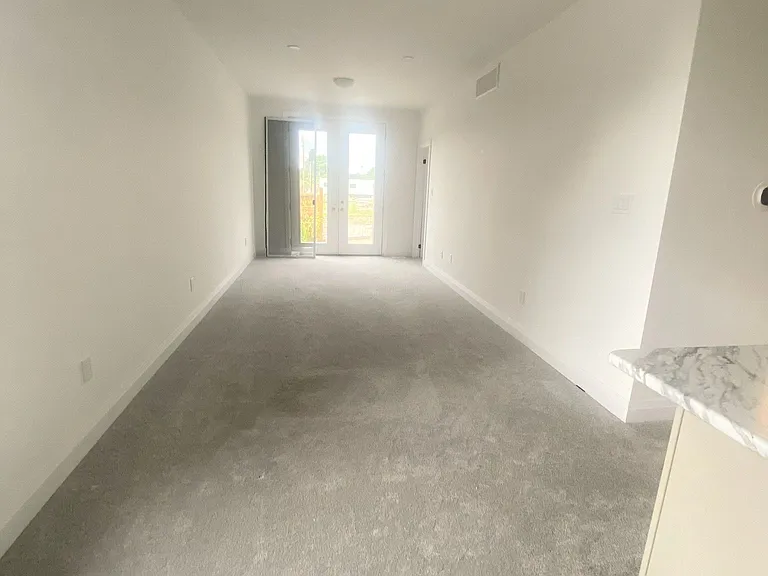 677 Park Rd N #18 — Photo 12