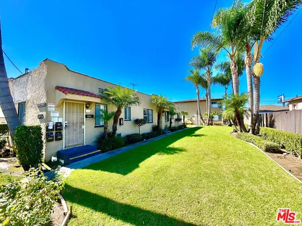 1041 Gulf Ave, Wilmington, CA 90744