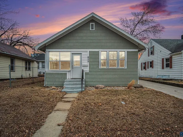 832 N Summit Ave, Sioux Falls, SD 57104