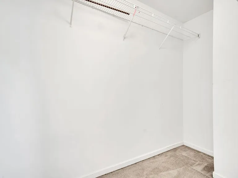 100 Maximus Dr — Photo 11