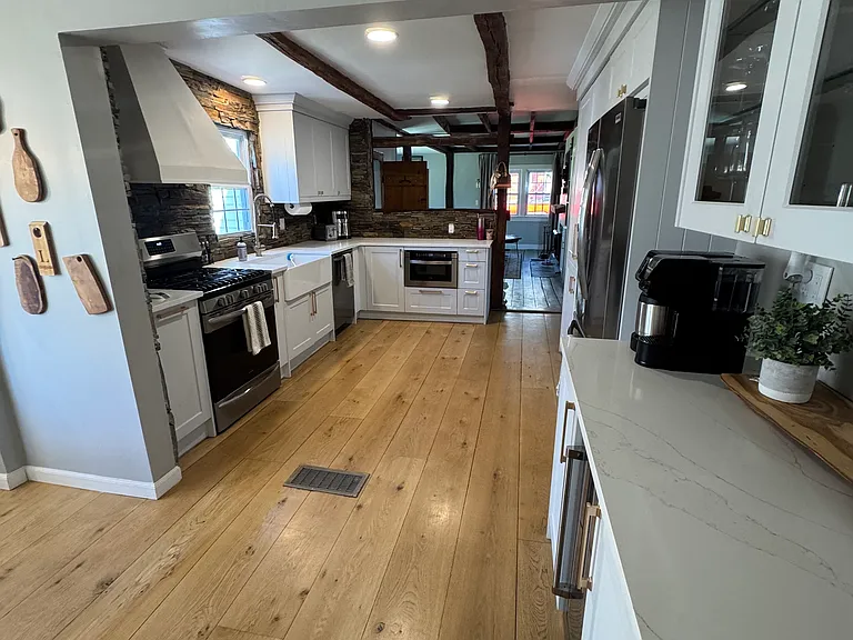 26 Pine St — Photo 6