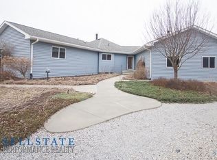 7033 SW 35th St, Lincoln, NE 68523