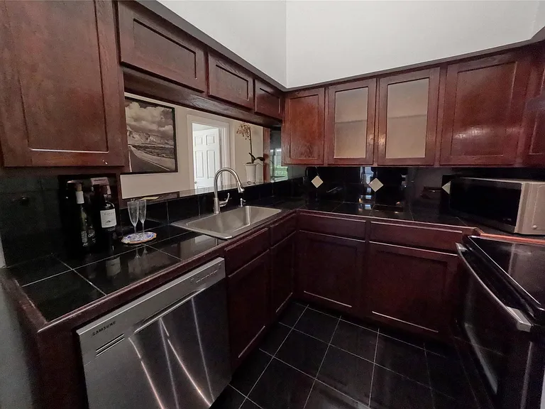 1881 Bering Dr #6 — Photo 14