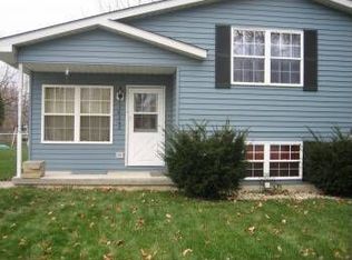 38262 N Loyola Ave, Beach Park, IL 60087