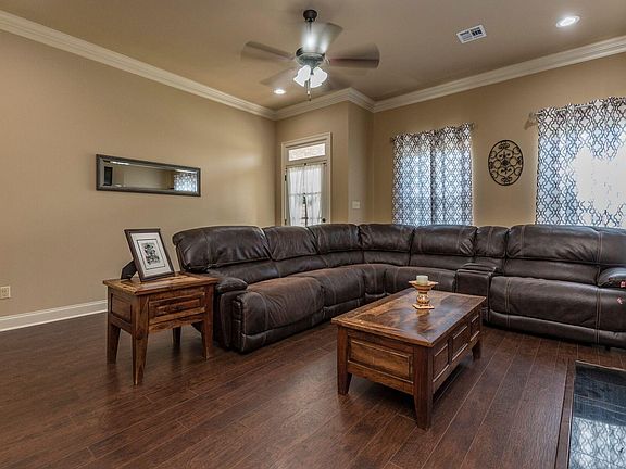 5th image of 105 Newshire Dr