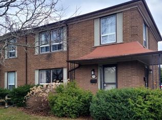 1374 Charles Dr, Burlington, ON L7P2C9