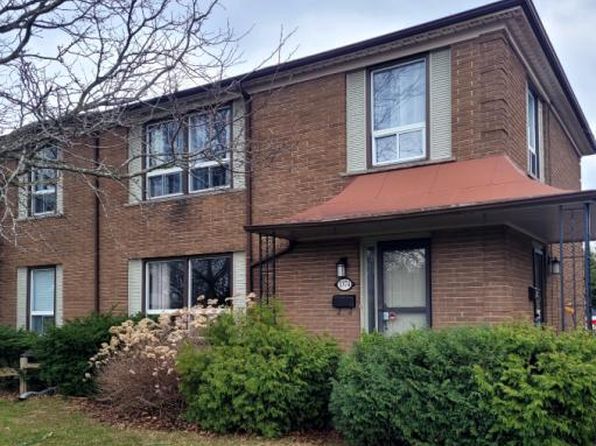 1374 Charles Dr, Burlington, ON L7P 2C9