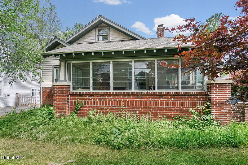 4th image of 519 Kenwood Avenue