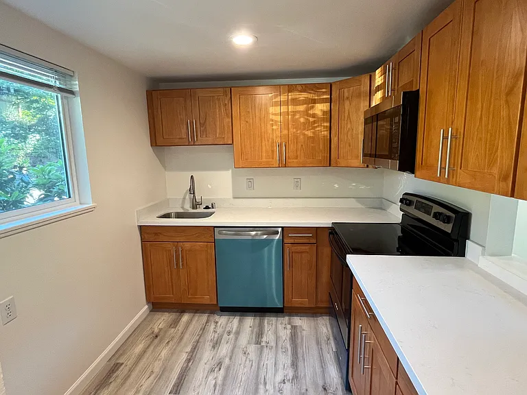 Alder Haus Apartments — Photo 16