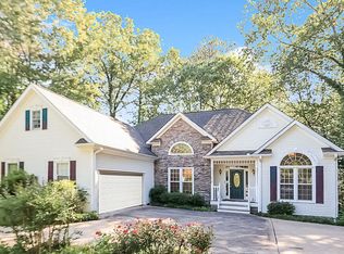 560 Matthew Dr, Canton, GA 30115