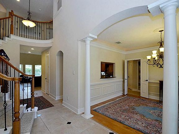 3rd image of 3818 Trailstone Ln
