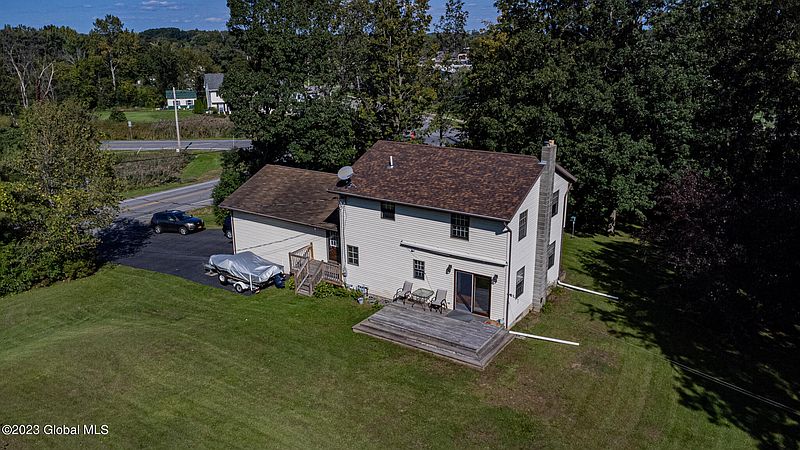 5th image of 1178 Meadowdale Road