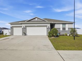 2201 Gladiolus Ln, Mascotte, FL 34753