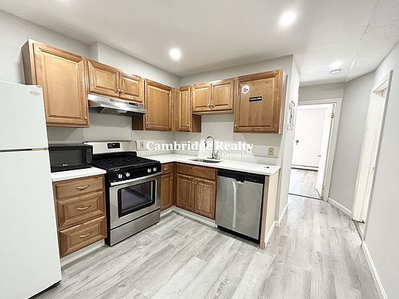 2nd image of 92 Hammond St #1T