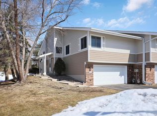 9742 Brighton Ln, Eden Prairie, MN 55347