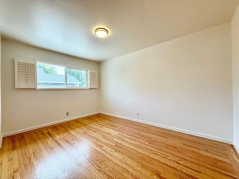 420 Madison Ave — Photo 28