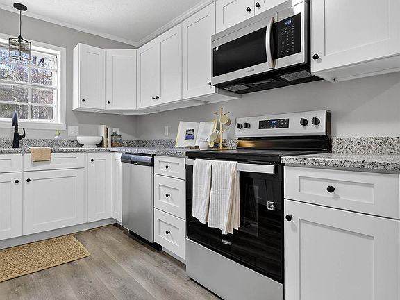 5th image of 5002 Leonard Dr