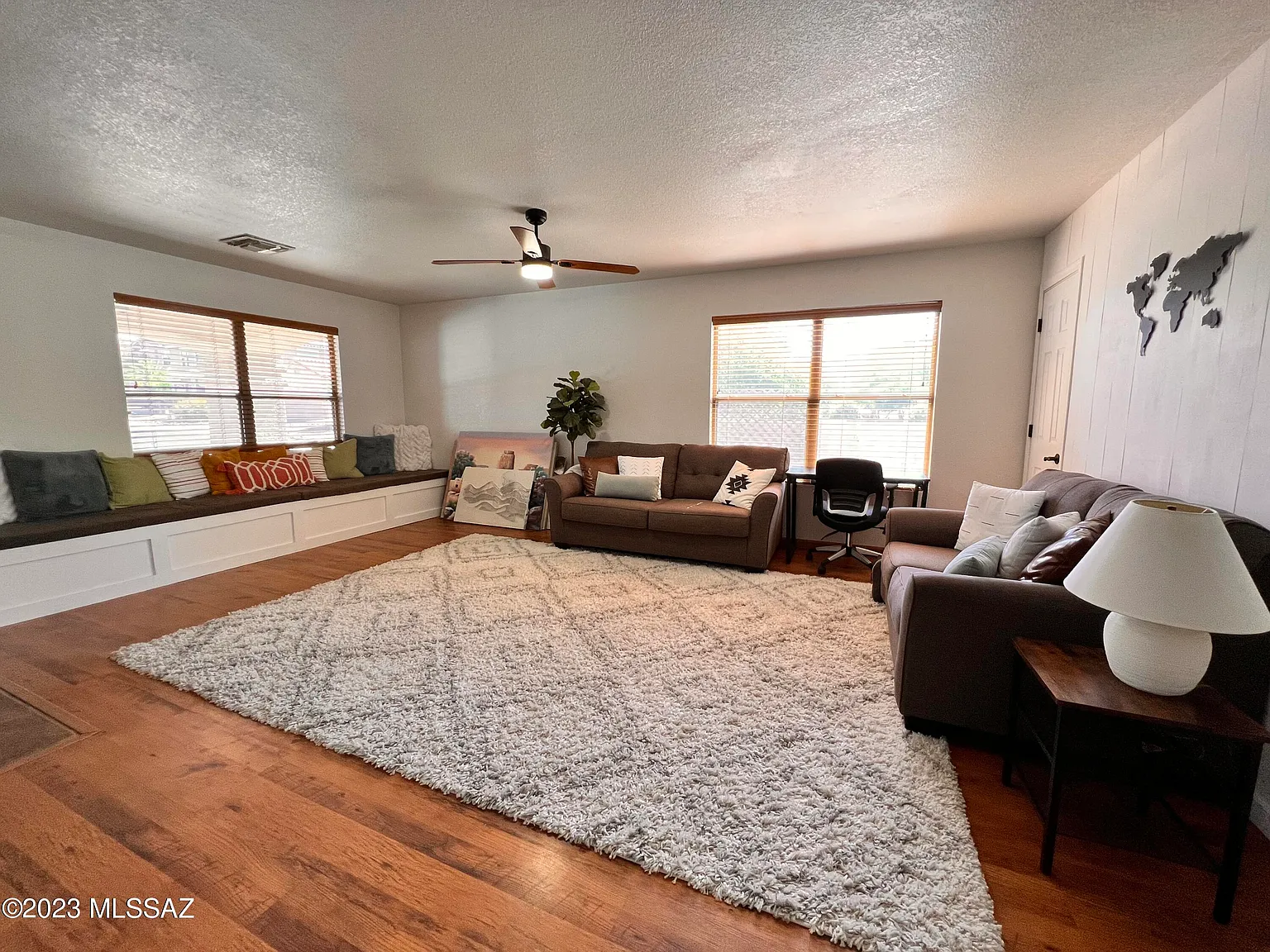 4 bed, 2.5 bath, 2591 sqft, $2,995 — Photo 2