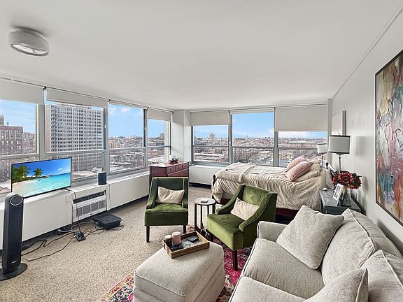 3rd image of 3550 N Lake Shore Dr APT 1212