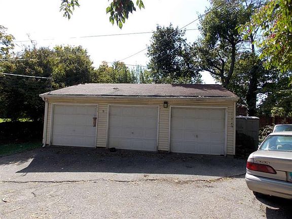 5th image of 3477 Far Hills Ave