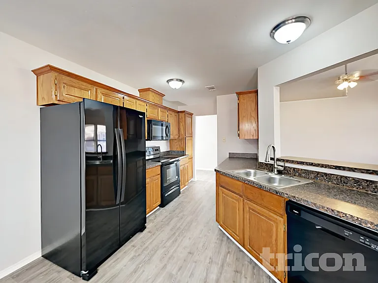 1508 Sunflower Ln — Photo 3
