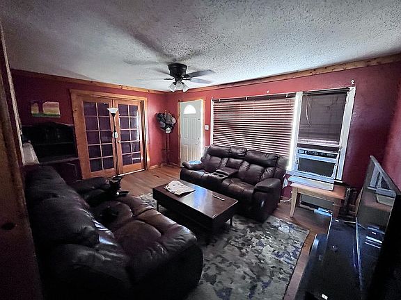 5th image of 4646 Sharpsburg Rd