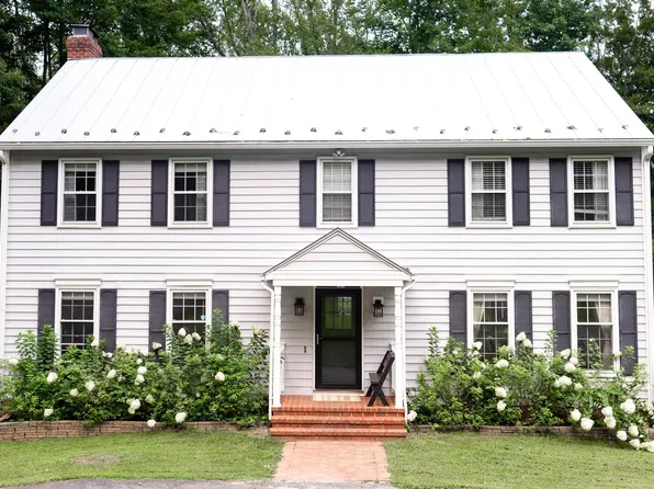 1889 Pine Cone Cir, Charlottesville, VA 22901