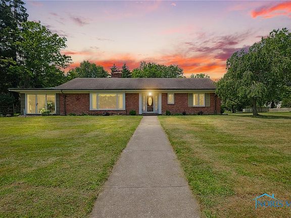 2nd image of 107 Park Dr