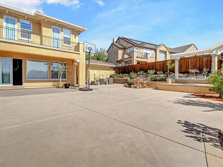 1852 Saddle Park Pl — Photo 77